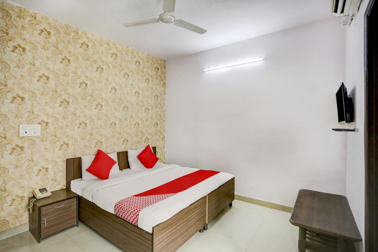 Hotel O Blissbourn New Delhi Eksteriør bilde