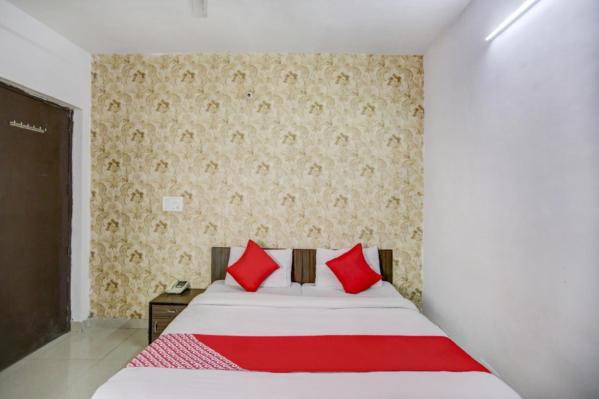 Hotel O Blissbourn New Delhi Eksteriør bilde